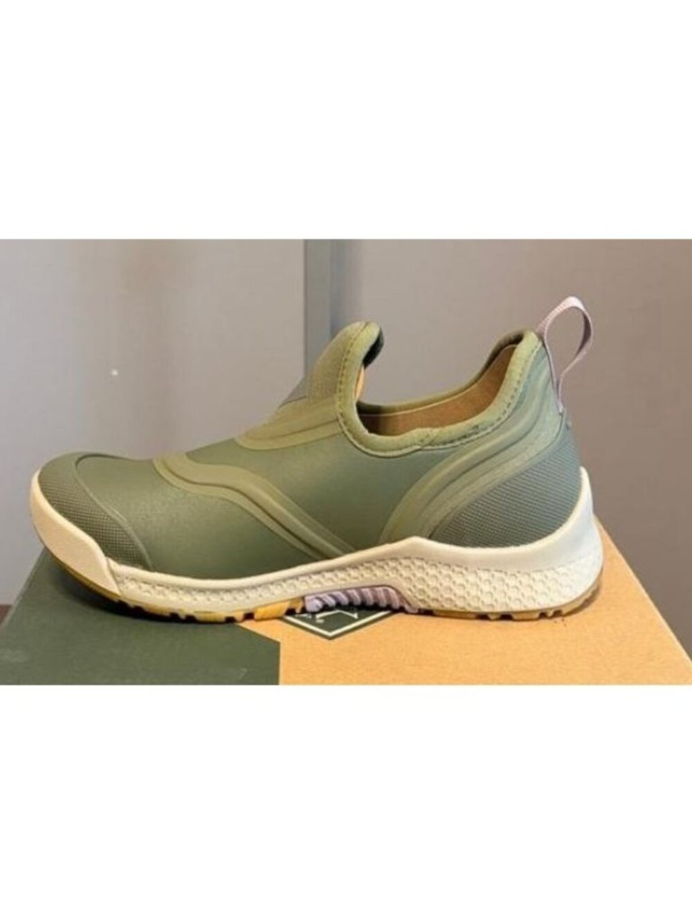 Muck Outscape Low Mens 7.5 Moss Green Waterproof Slip On Shoes OSS-300 NIB